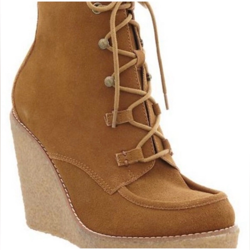 GAP Moccasin Wedge Suede Boots - Picture 2 of 7